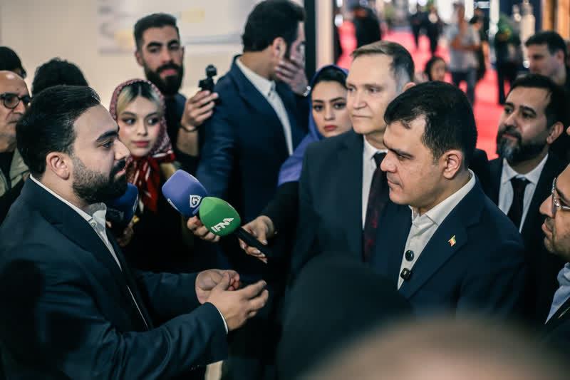 The presence of the Vice President along with the managers of Persian Gulf Holding at the Shaguftafz