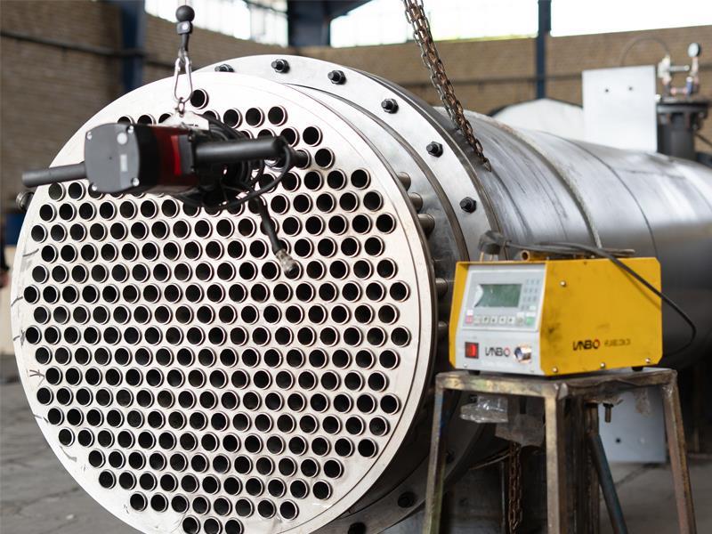 Construction of Karon petrochemical sheet double tube heat exchanger